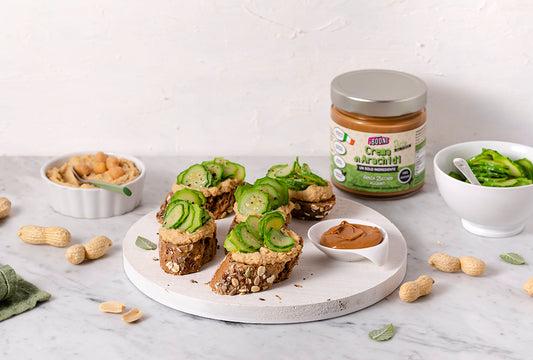 Bruschette con ceci e zucchine marinate